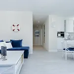 Blue Marina - Okrzei Residence - By Lion Apartments *
