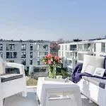 Blue Marina - Okrzei Residence - By Lion Apartments * 索波特